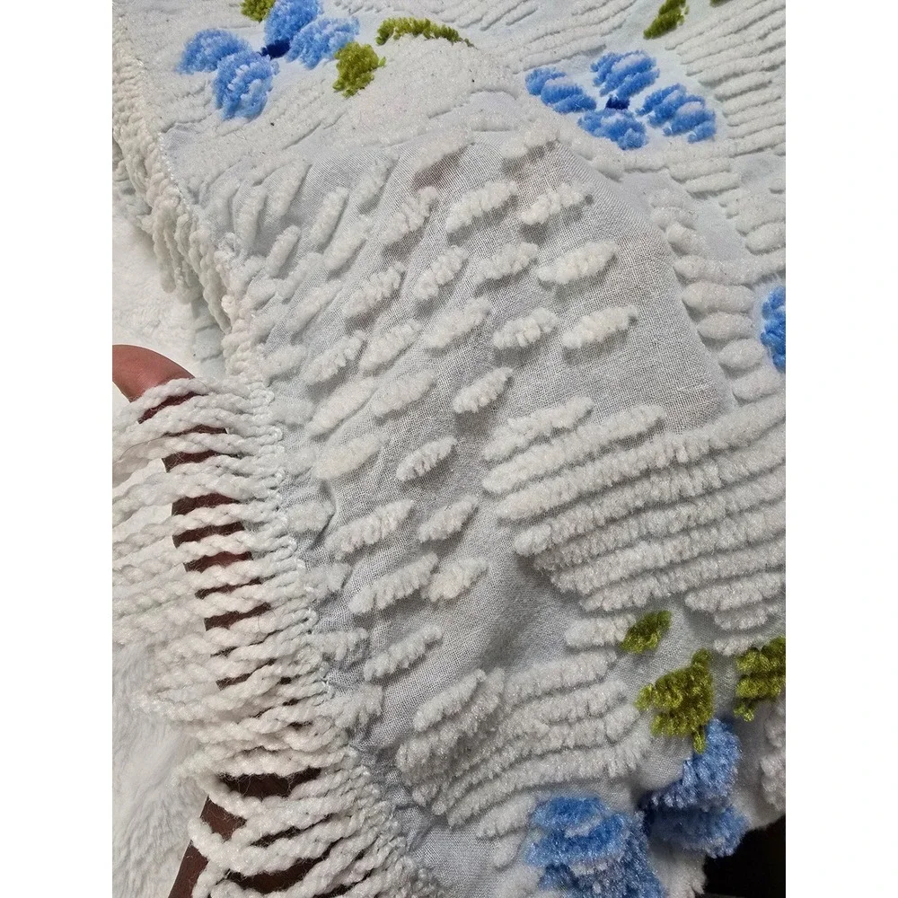 Vintage White Chenille Bedspread Blue Floral Popcorn Tufted Fringe 90x100